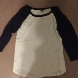 Half sleeve baseball shirt